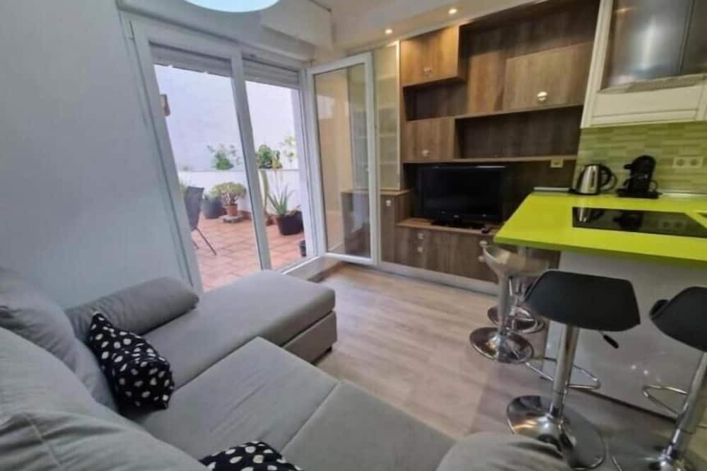 Distrito Llano Apartment | Apartamento con Terraza y Parking