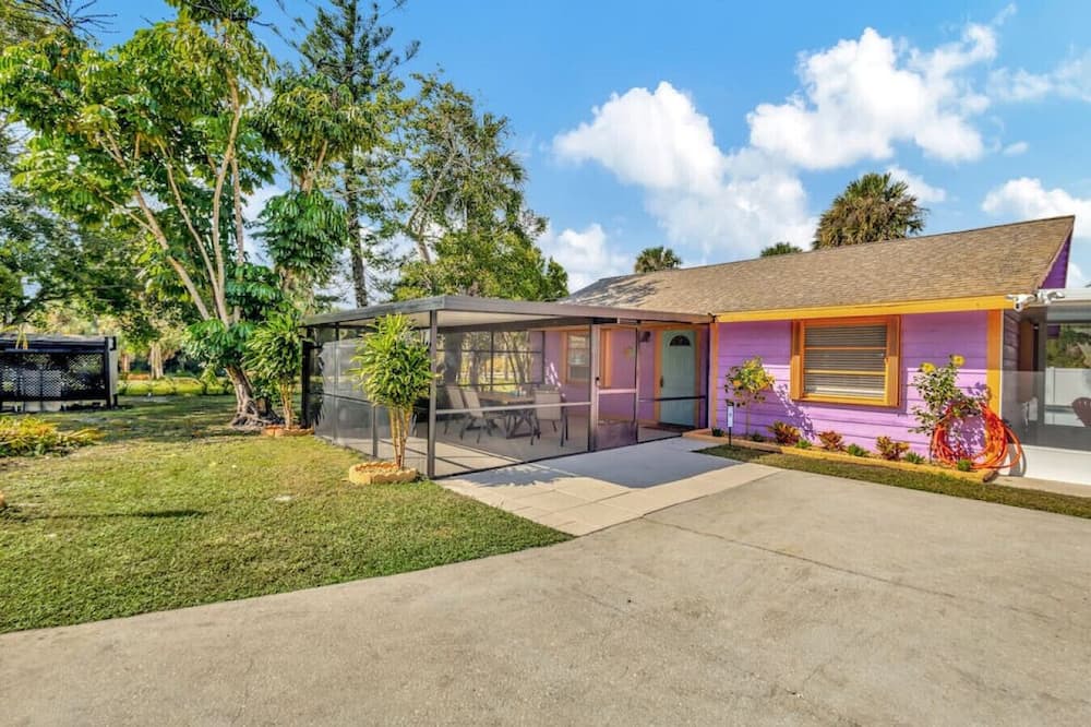 Indian River Estates House | Stylish 2 Bedroom Villa with Pool