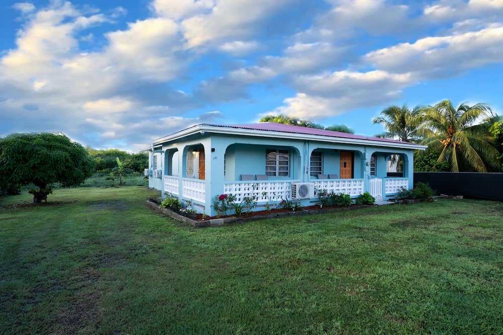 Estate Upper Love House | Gorgeous Newly Renovated Home Centrally Located, Minutes From Shopping & Beaches