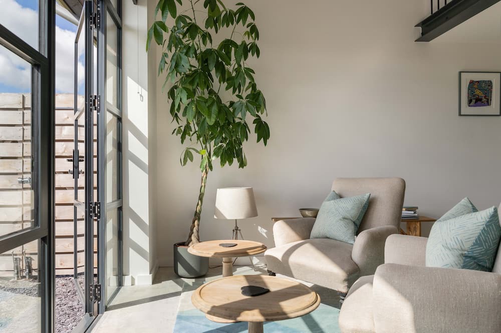 Offham Apartment | The Studio - a peaceful light filled space in the heart of the South Downs