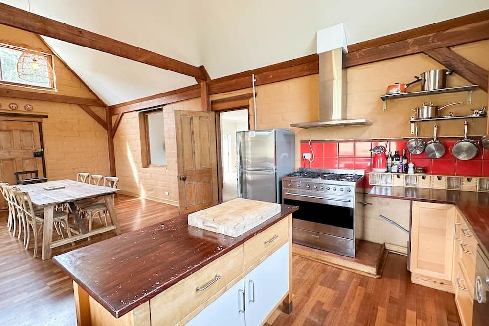 Beechworth House | Rustic Retreat - A Cyclist's Paradise!