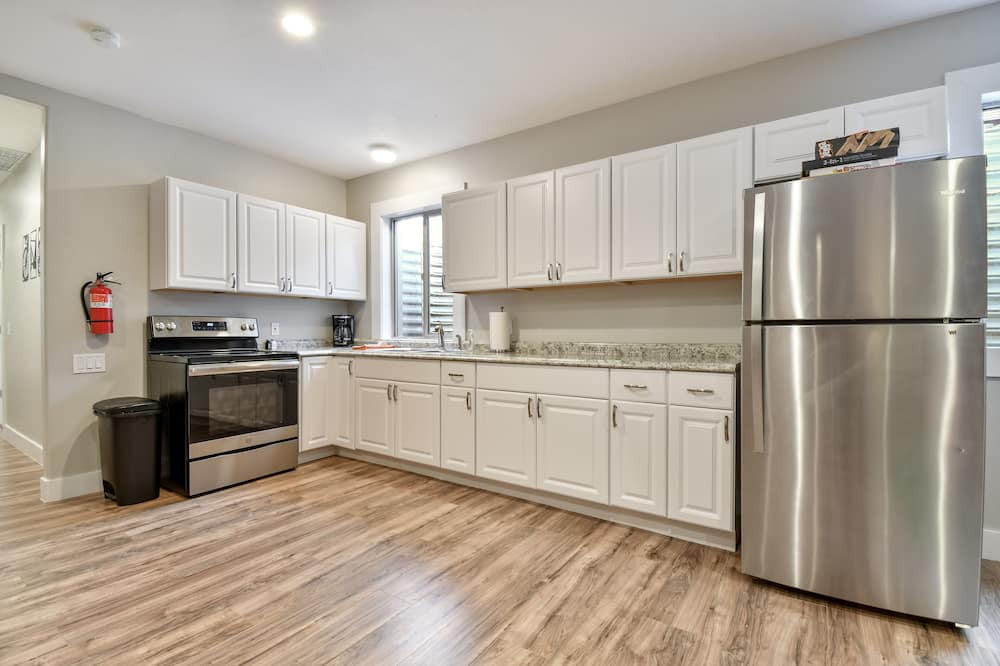 Heber House | MountainView Retreat, Family/Team Friendly, Hot Tub, Pets, Game Room, FirePit