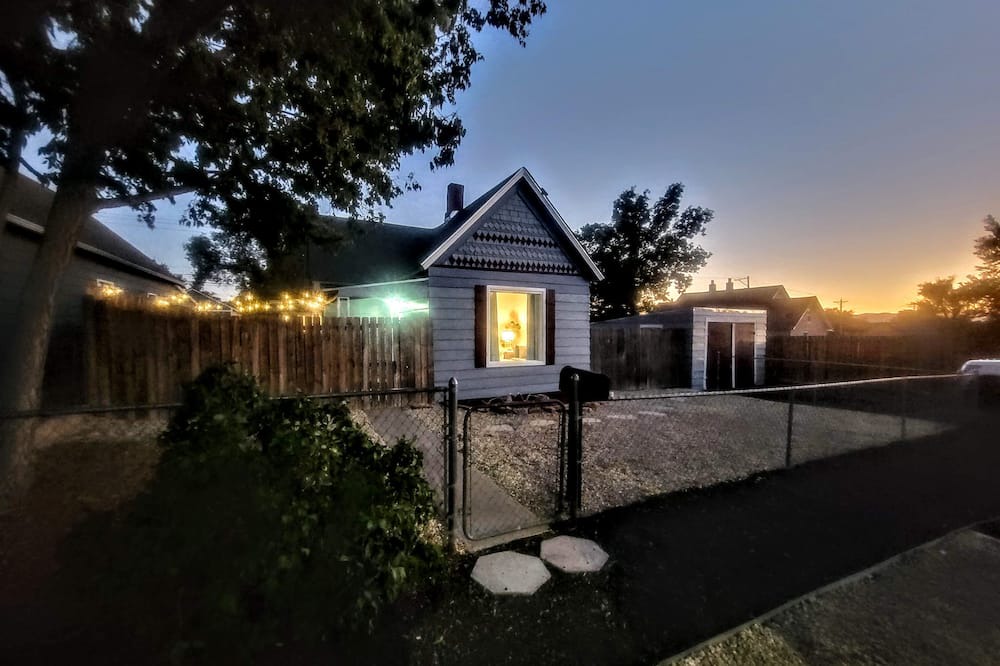 Pueblo House | Beautiful Bungalow in Pueblo