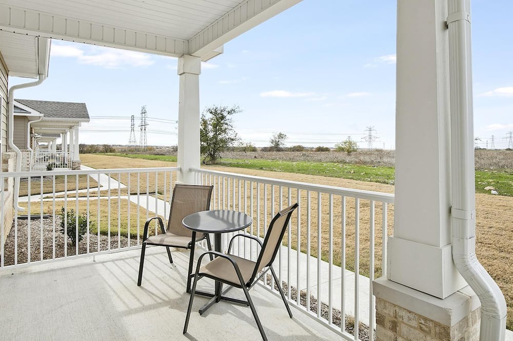 Fort Worth Apartment | Modern Apartment in Prime Location (ID1401X789)