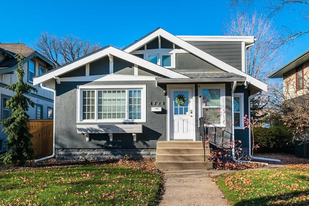 Northrop House | Nokomis Nirvana: Delightful 4BR Gem in MPLS