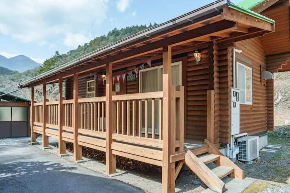 Kawanehon House | MizukiFusion of outdoor and healingHot spring / Haibaragun Shizuoka