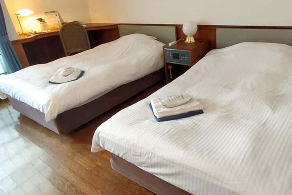 Odawara House | Nonsmoking Twin room Free breakfast service 1 / Odawara Kanagawa