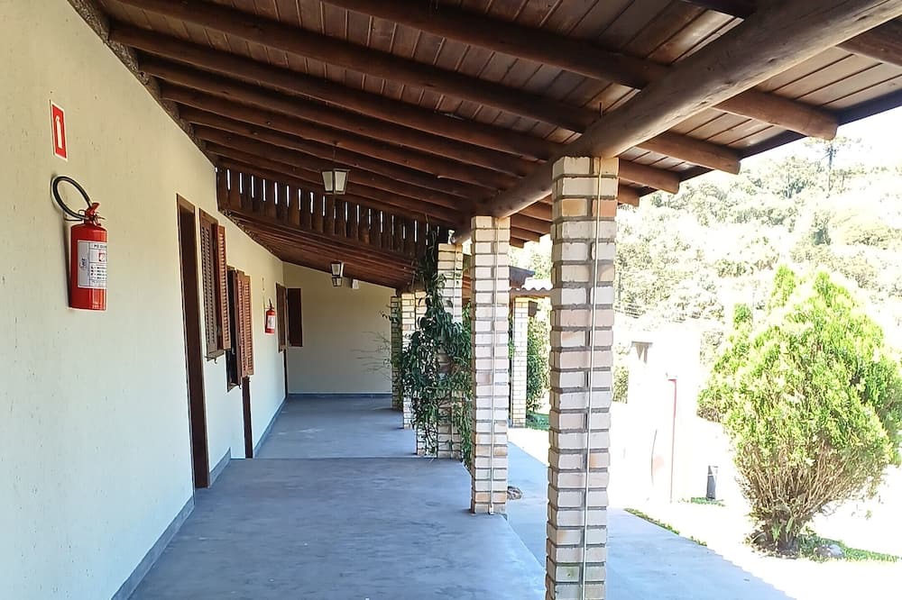 Rancho Queimado Hotel | Vinha dos Lagos Hotel