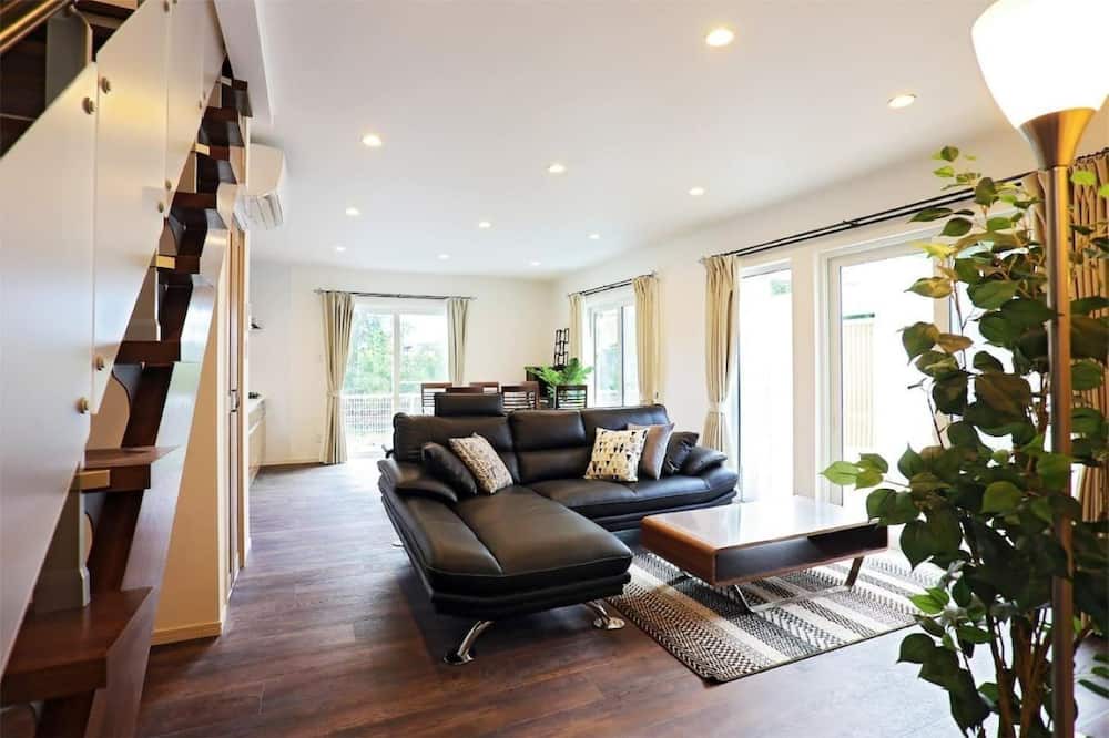 Nago House | WEST building Maximum 10 people x 2 buildings A / Nago Okinawa