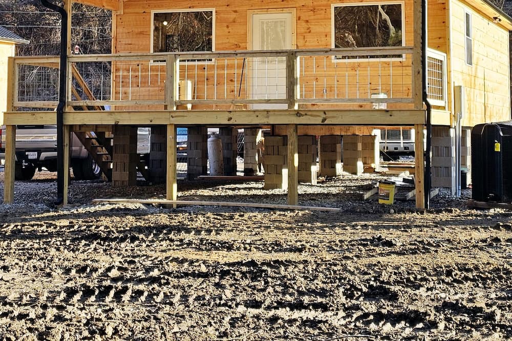 Matewan Cabin | NEW BUILD - Close to Hatfield Mccoy TRAILS - Sleeps 6 - Clay's Bear Cave