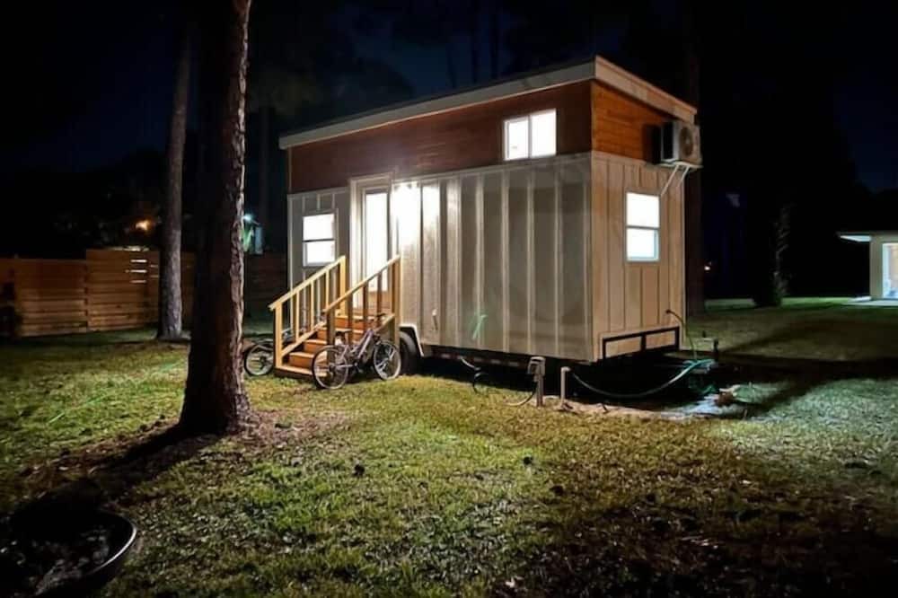 Hunt Club House | Tiny House hosted by Joe