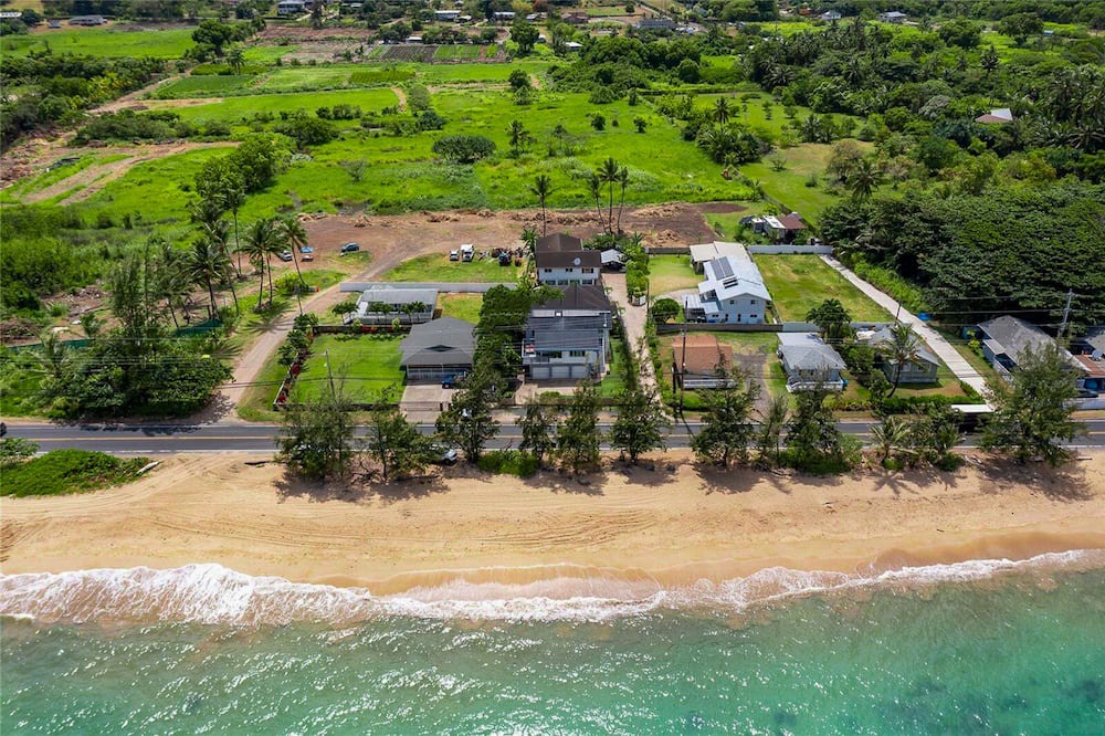 Punaluu House | >NEW< Seaside Sanctuary ~ Beach Access, Views, A/C