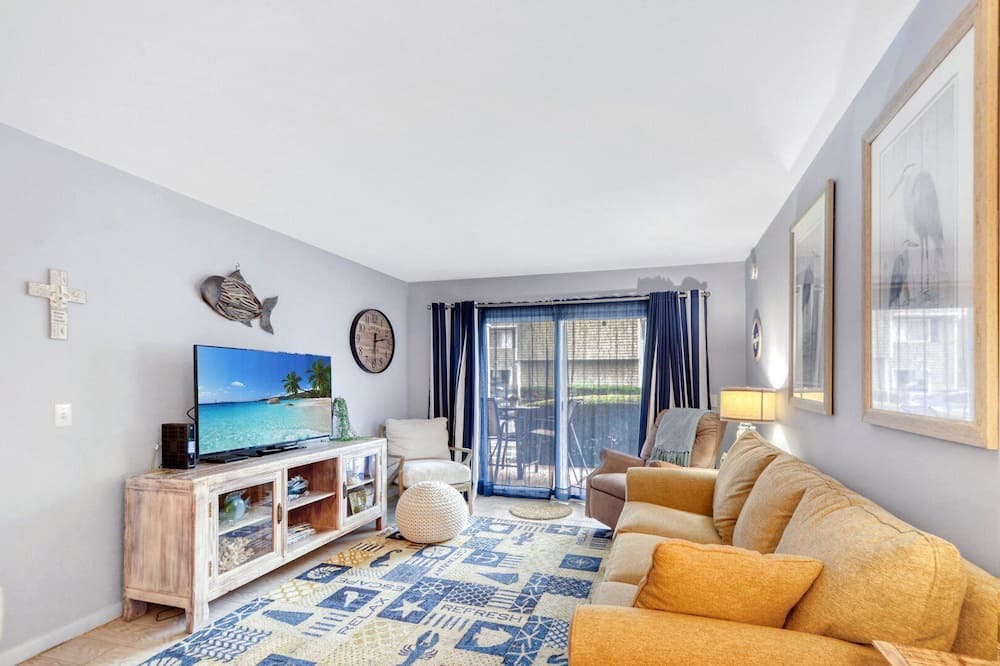 East Beach Condo | Ocean Walk E5 in St Simons Island
