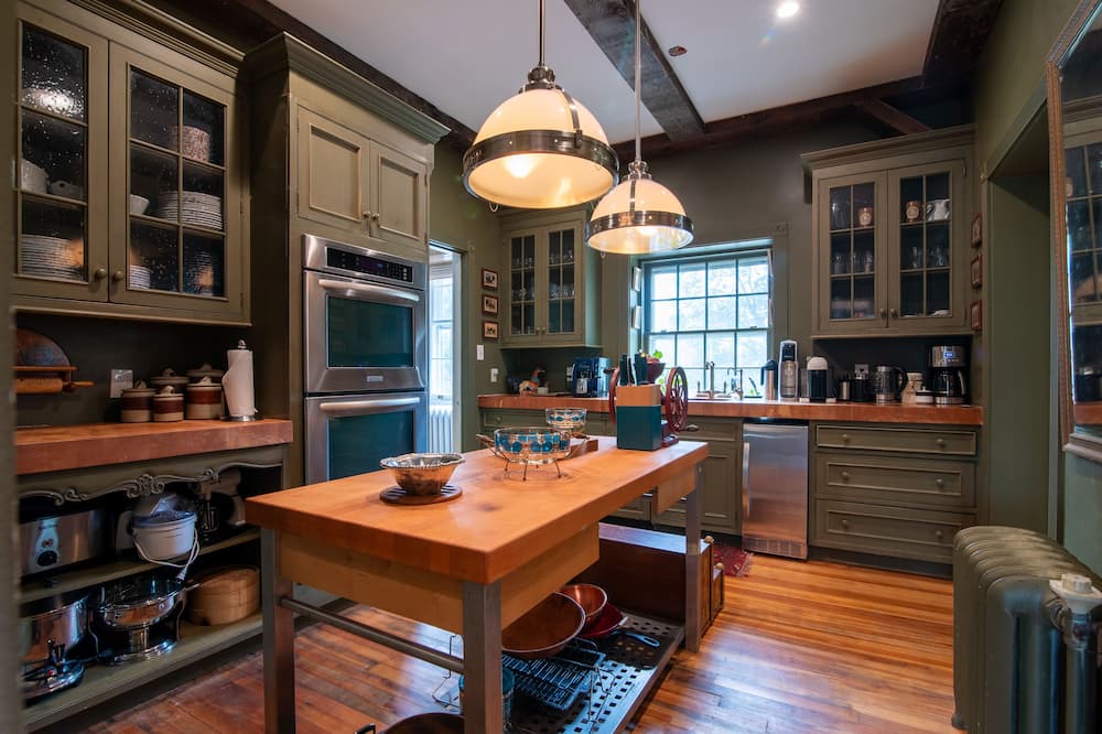 Berryville House | Caryswood: Historic Gem in VA