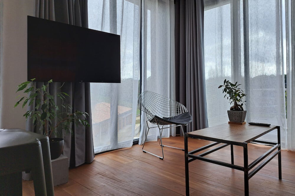 Vieille-Toulouse Apartment | Appartement Design, Terrasse Privée, Douche à L'italienne, Cuisine, no2