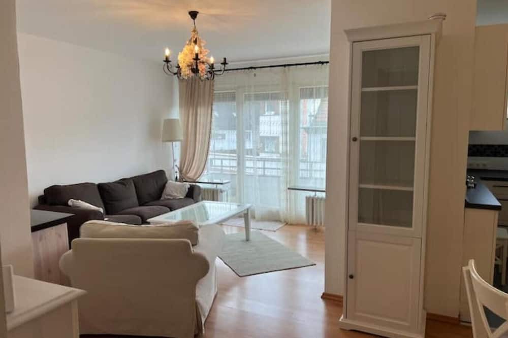 Gerresheim Apartment | Bright 2-room apartment (2-4 per.) in a quiet part of town with balcony.