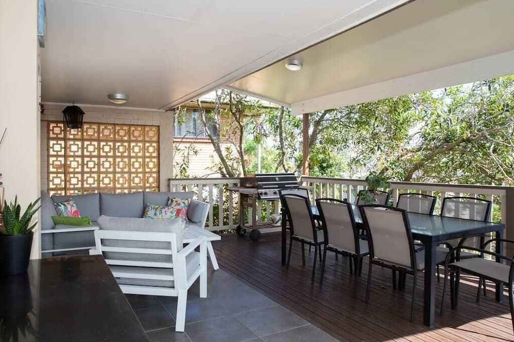 Caloundra House | Entire 4Brm Family Home 900m to beach! Caloundra