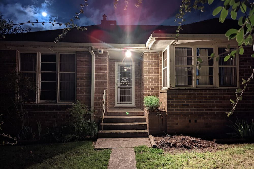 Deakin House | A Classic at Deakin 3bdr