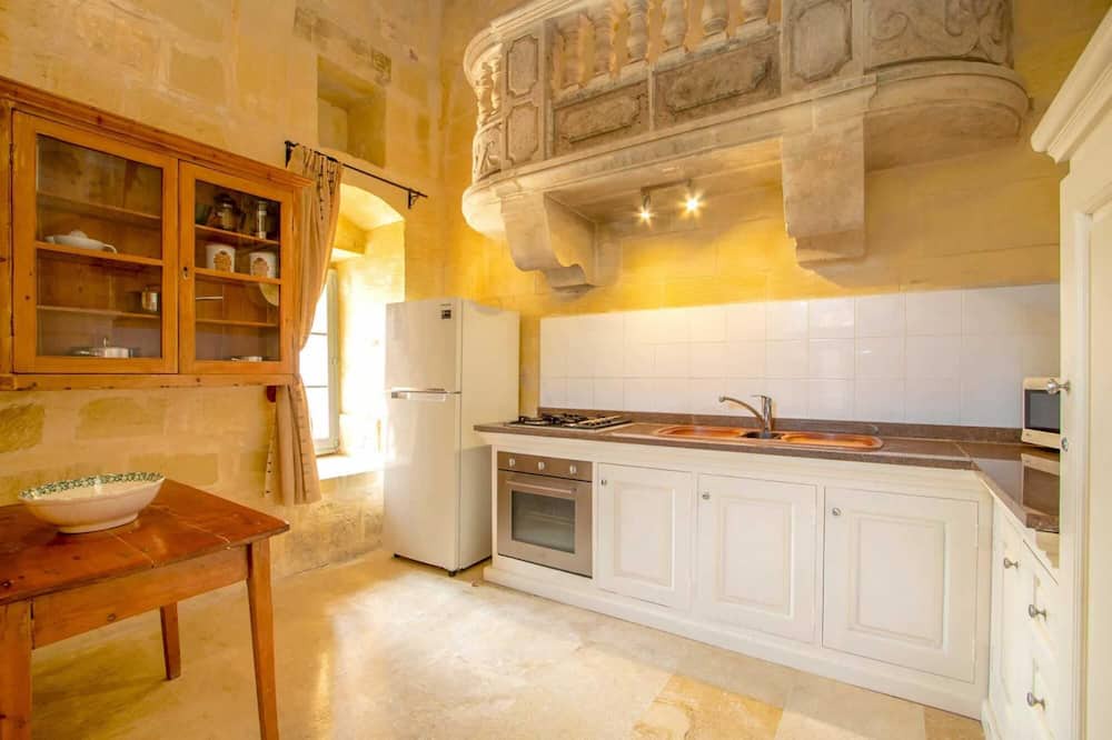 Kercem Villa | Ghar Ilma IV – Santa Lucija Holiday Home