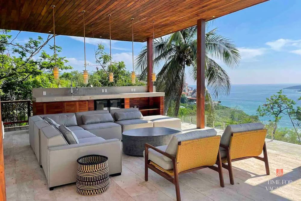 Ixtapa House | NEW Luxe Oceanview Villa, Private Beach, Pool, BBQ