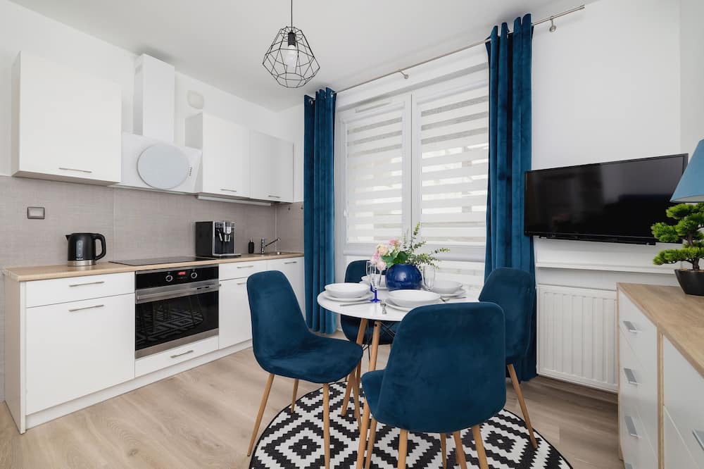 Czyzyny Apartment | Avia Apartment in Krakow by Renters