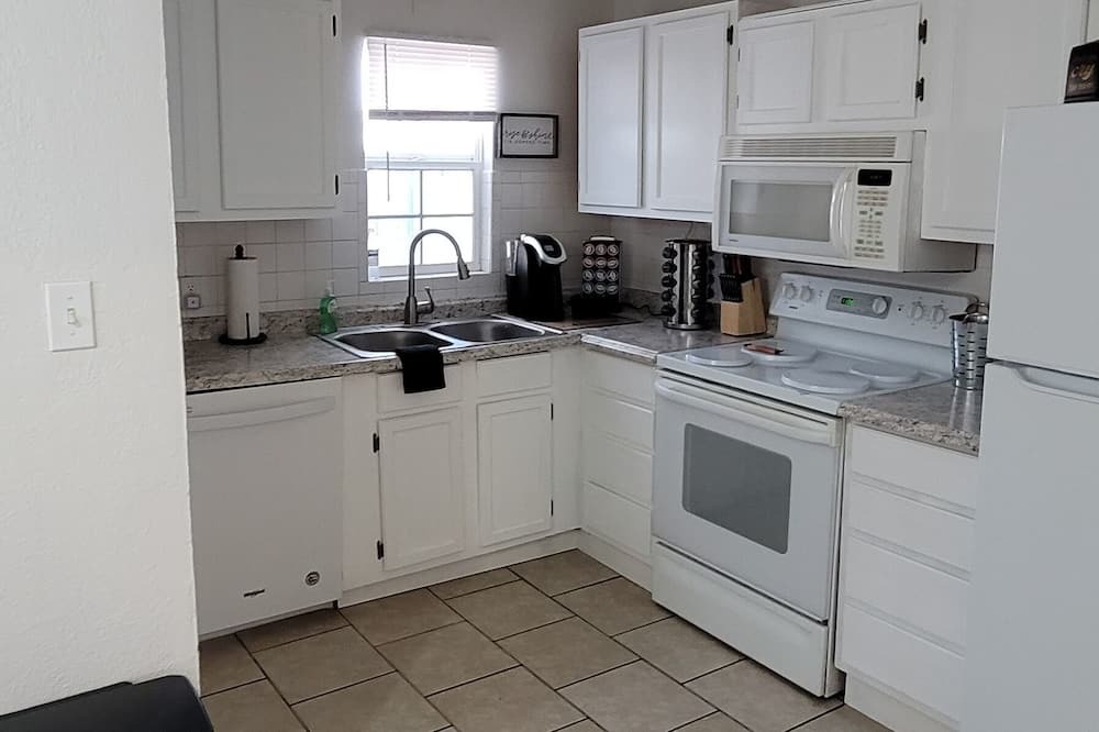 Wichita House | Wayward Inn