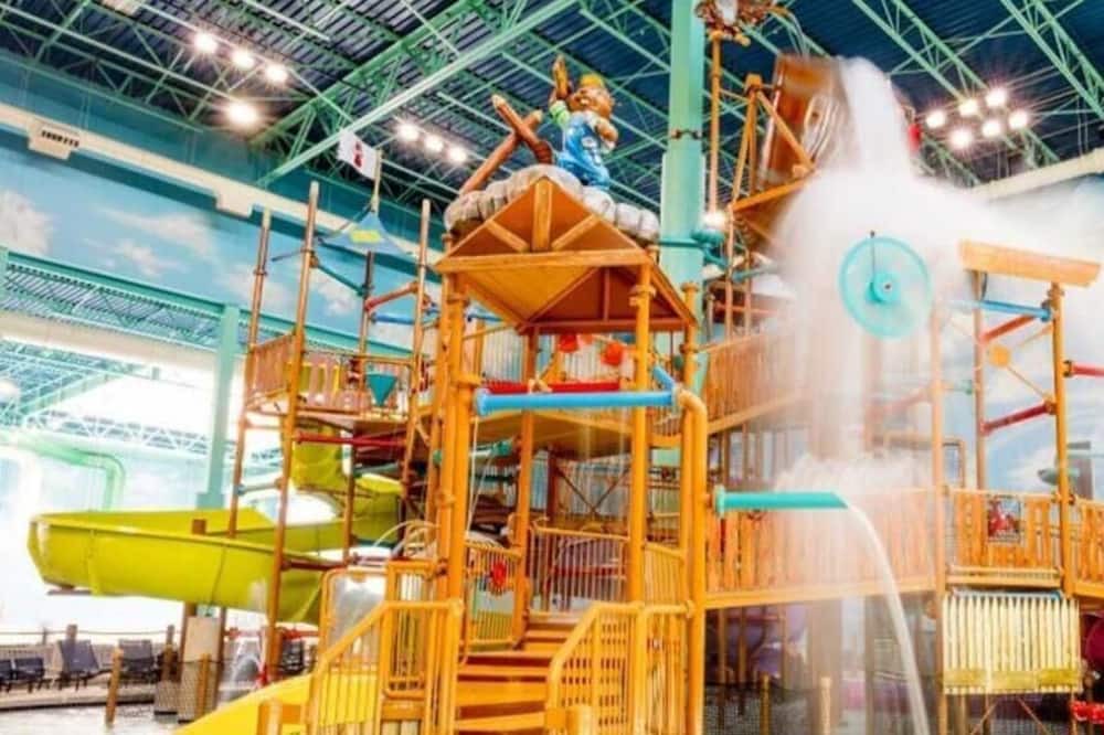 Williamsburg Resort | Great Wolf Lodge Williamsburg VA, deluxe balcony family suite 12/4 -12/7/2023