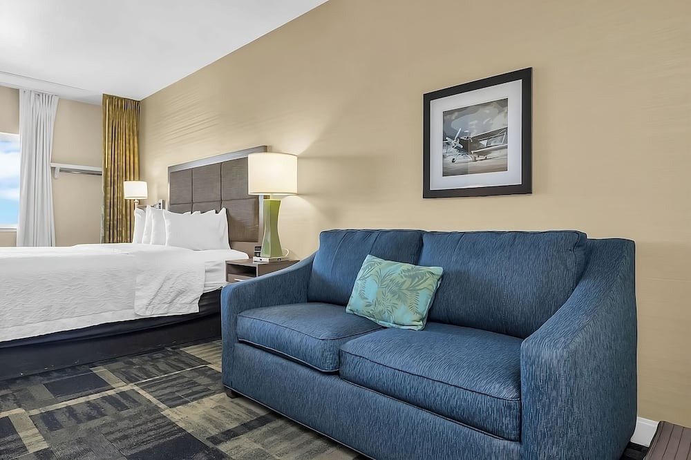 Vacaville House | Great Relaxing Overnight Stay! Free Breakfast, Close to Nut Tree Family Park!