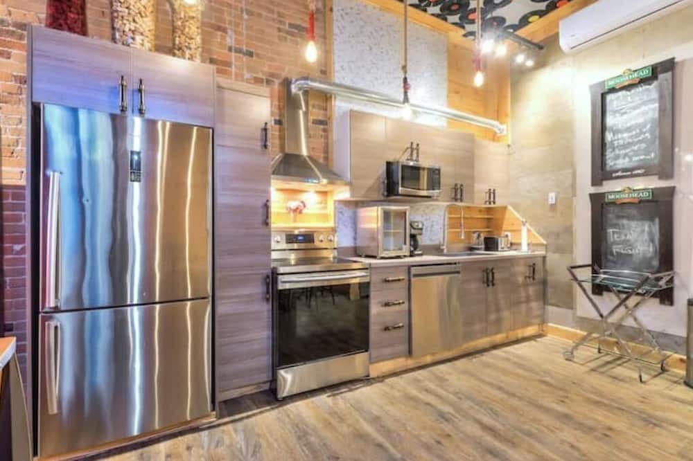 Old Montreal Apartment | Unique Designer's Loft