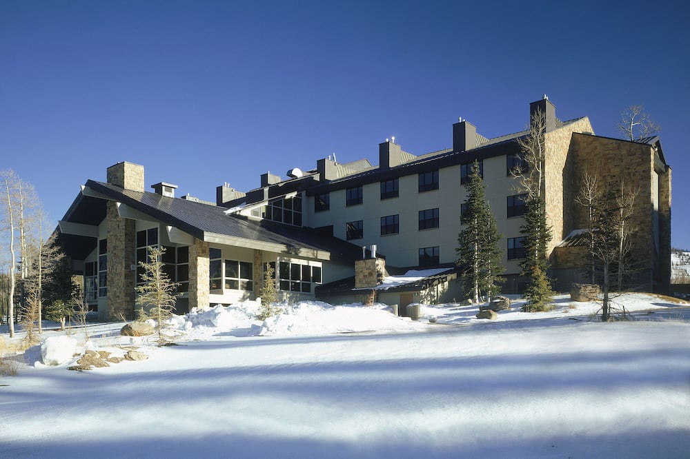 Brian Head Resort | Cozy home base for your ski vacation just a 2 min walk frm Brians Head Resort.