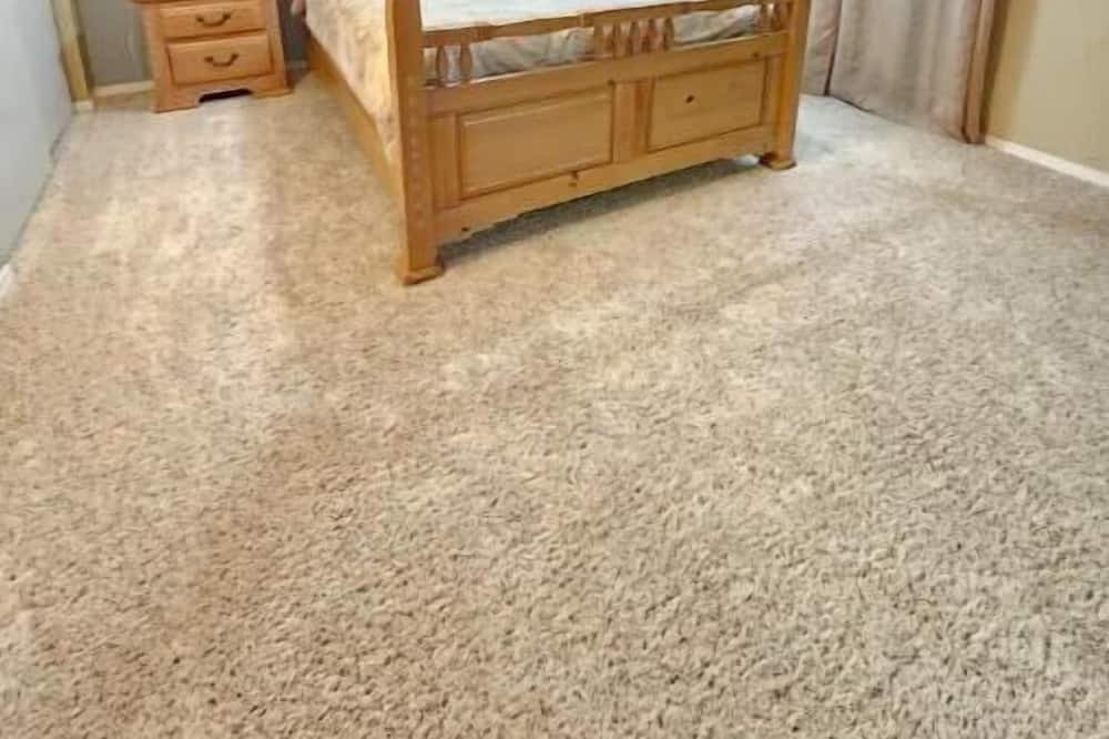 Firestone House | The hide-out basement apartment