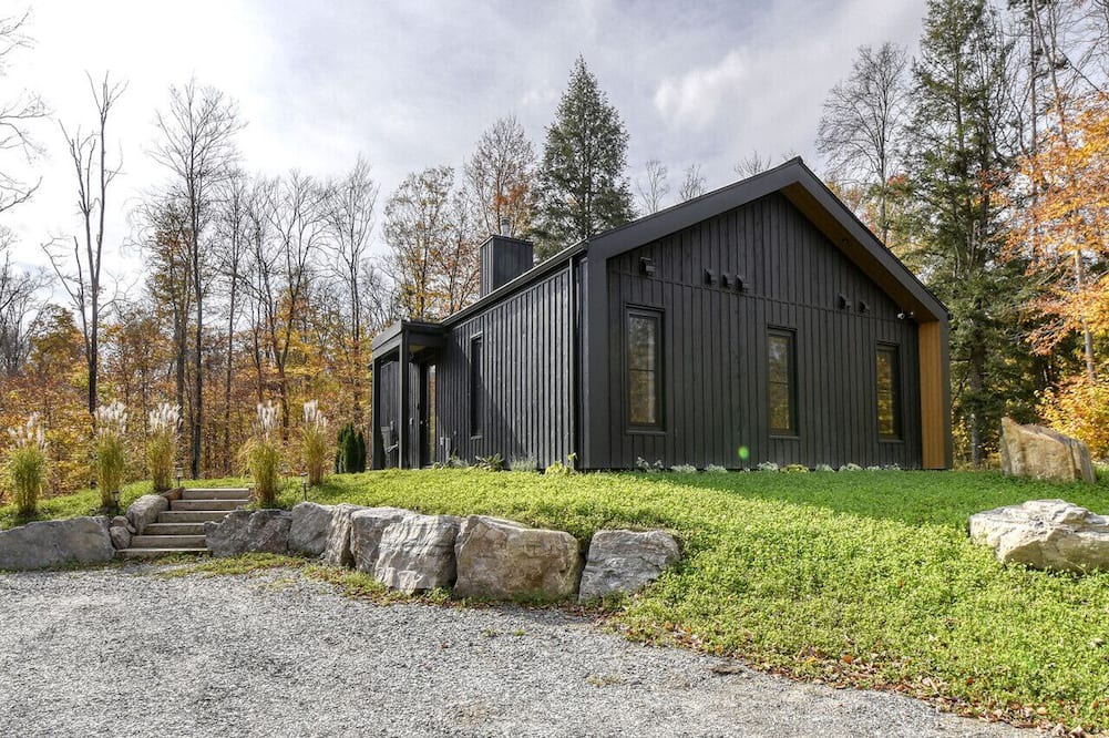La Conception House | Selva Refuge Spacious Design Cabin w/ Hot Tub, Les Laurentides