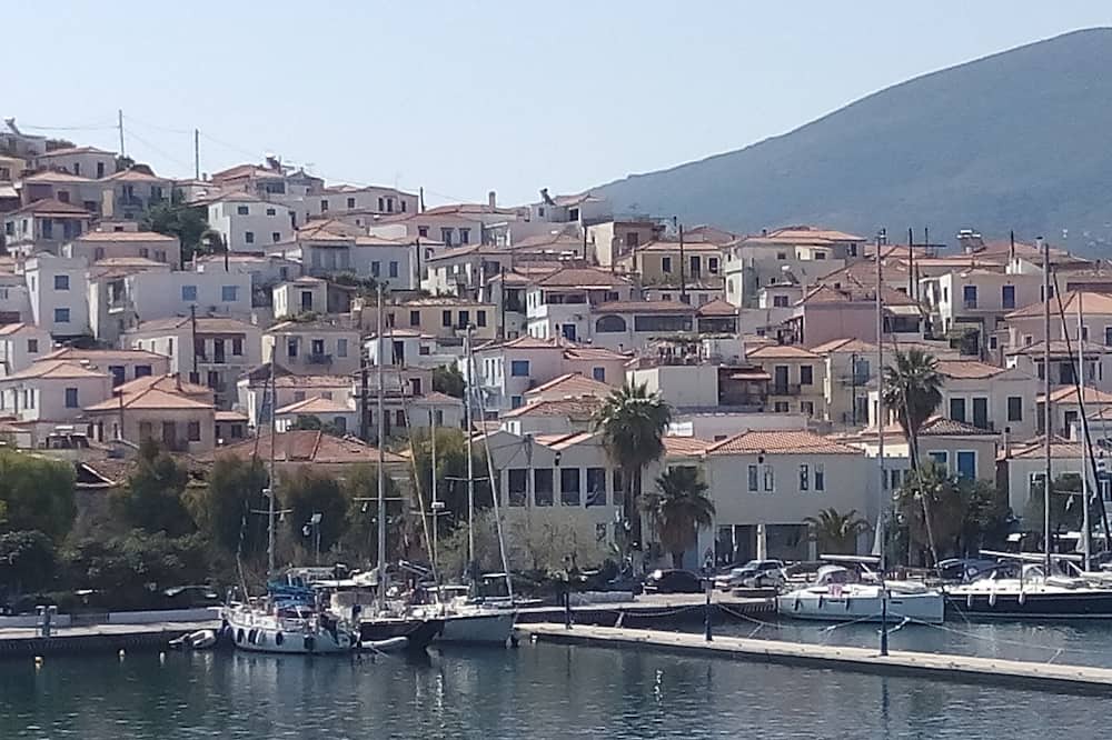 Poros Apartment | Charming and brand new central Studio on Poros