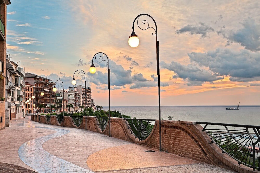 Ortona Apartment | Holiday Apartment "Villa Celeste" with Sea View & Private Garden