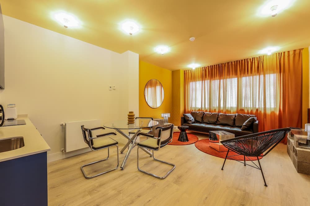 Puerta del Angel Apartment | Modern apartment near the Royal Palace 06