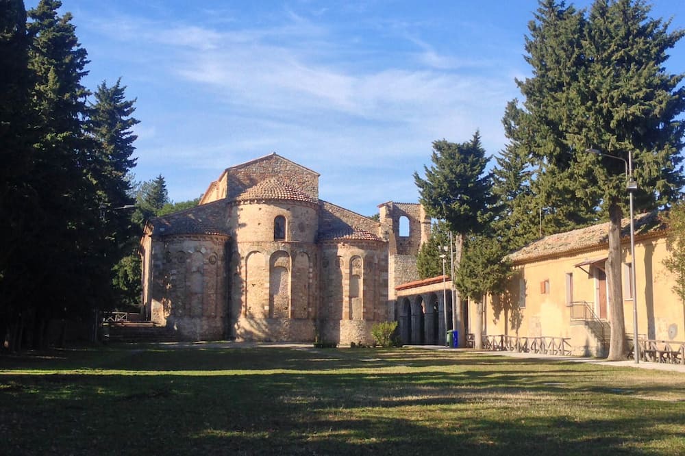 Rossano House | Homerez - House 3 km away from the beach for 4 ppl. with sea view at Rossano