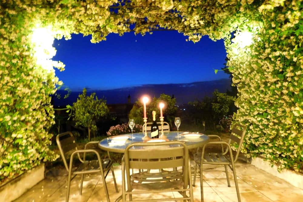 Perama House | Homerez - Nice house 500 m away from the beach for 4 ppl. with garden at Corfu