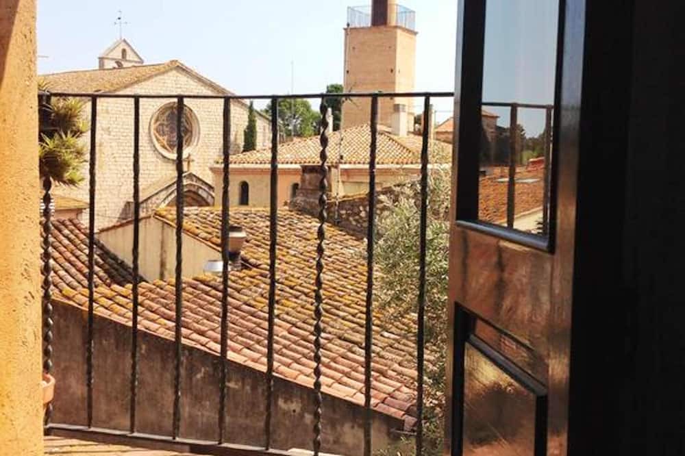 Perelada Apartment | Homerez - Nice apartement for 4 ppl. with balcony at Peralada