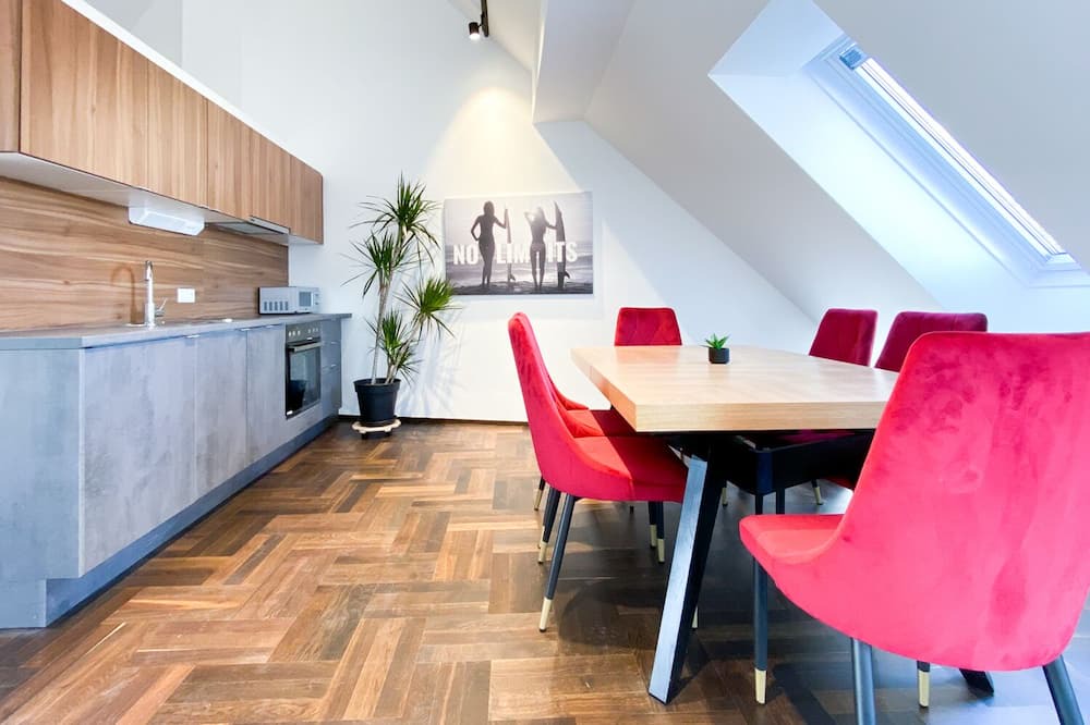 Meidling Apartment | Penthouse Wien + Balkon
