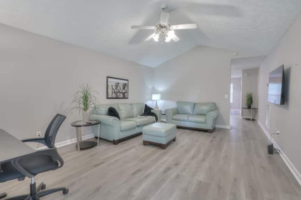 Murfreesboro House | OSborne- near VA/ soccer and baseball fields.