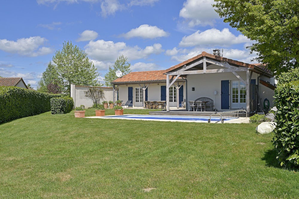 Vasles Villa | Villa with Wi-Fi, in natural surroundings