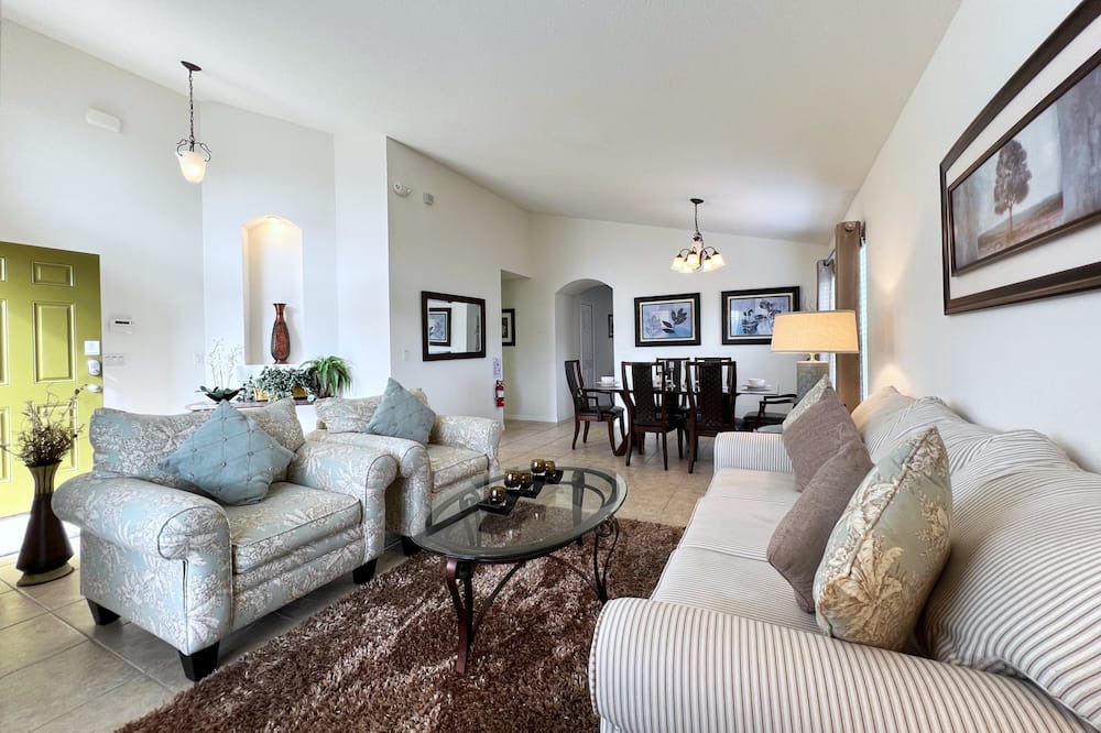 Veranda Palms House | Relaxing Pool Hm with Game Room 4Bed 3Bath