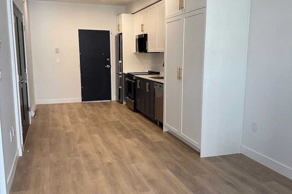 Coquitlam House | Quiet and convenient Suite with 2 Beds
