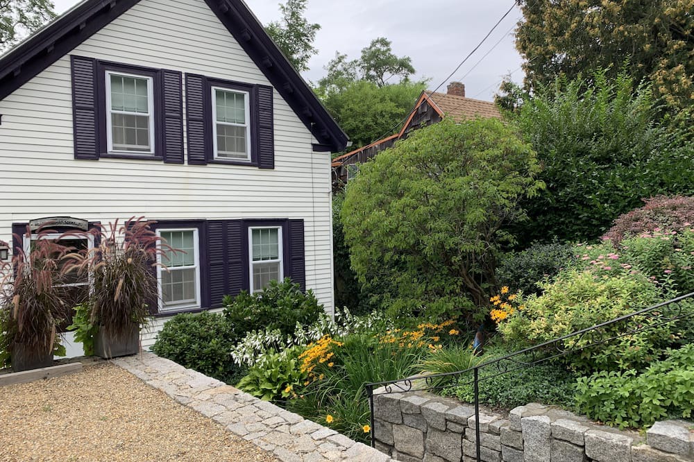Gloucester House | Seaside Community, Charming Year Round Home, Plum Cove Cottage