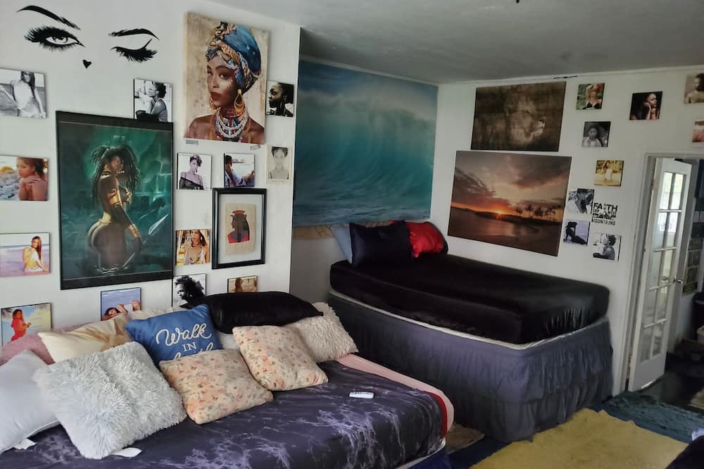 Venetian Islands Condo | The Love Lounge Miami Beach & its 420 Friendly