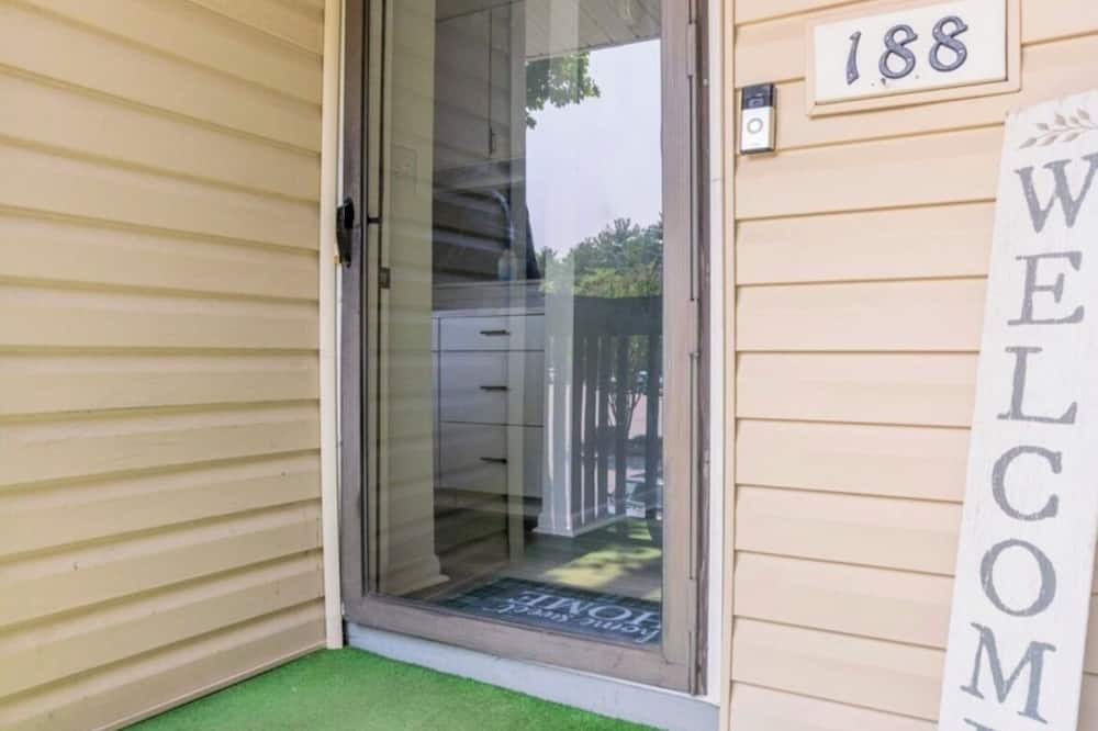 Winston - Salem Condo | 2BR-2BA Near Downtown, WFU & Hospital! 50% off 30+days