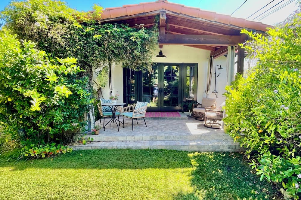 East Mesa Apartment | Private Oasis Just Minutes from the Beach!