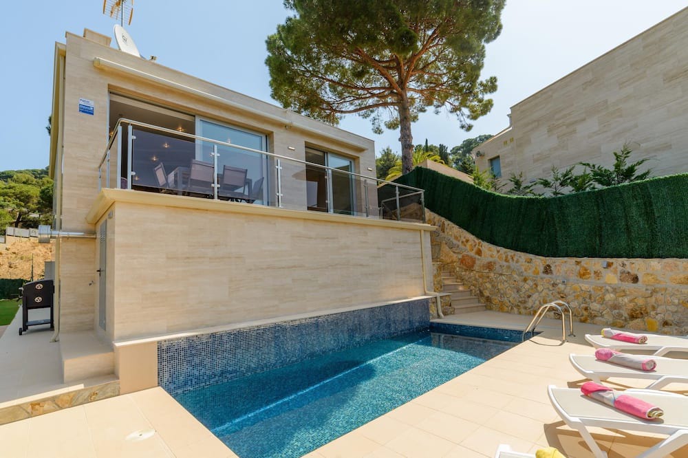 Tossa de Mar Villa | Fiona by Danlux Imvest. nice house whith pool