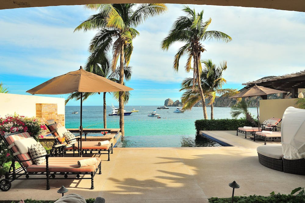 El Medano Ejidal Villa | Hacienda Resort & Beach Club, Elegant 4 Bedroom on Beachfront