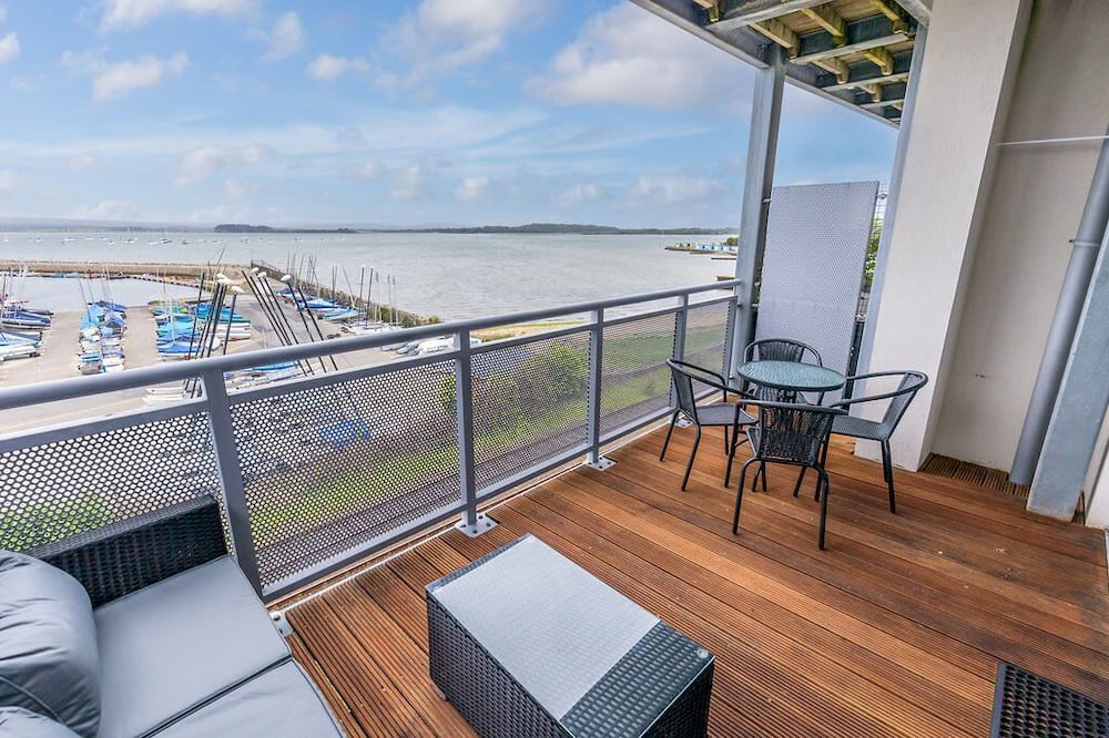 Hamworthy Apartment | Ocean Breeze - Harbour Views from Private Balcony